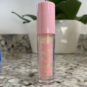 NWT KYLIE VALENTINES BLOW ME AWAY GLOSS